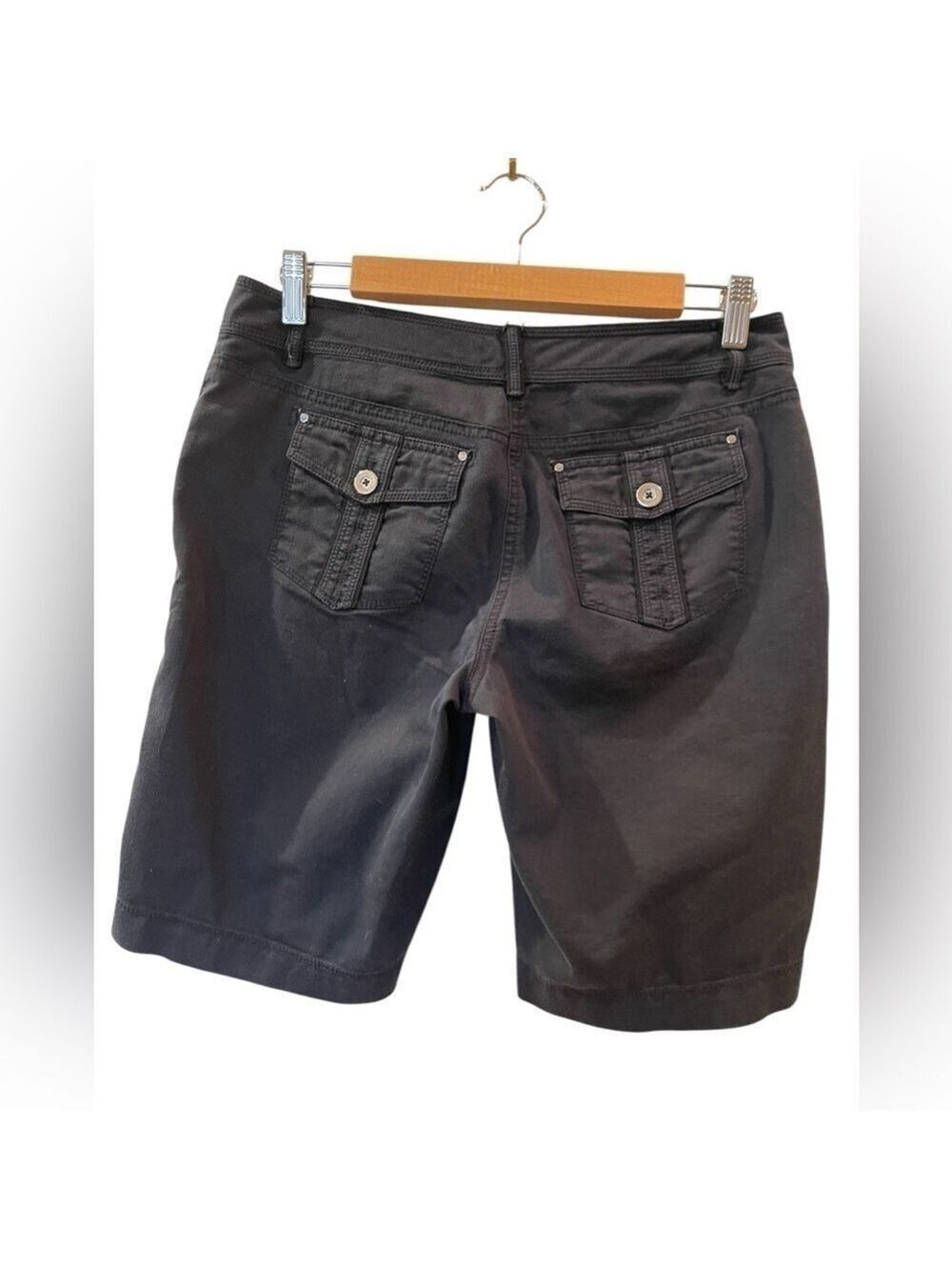 White House Black Market Women’s 10” Bermuda Shorts Black Mid Rise Size: 4